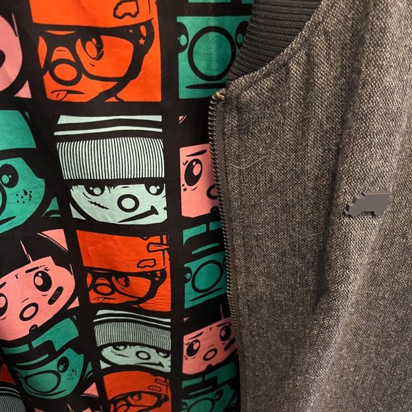 Trukfit Respect Few Men's Reversible Bomber Jacket - Picture 3 of 5